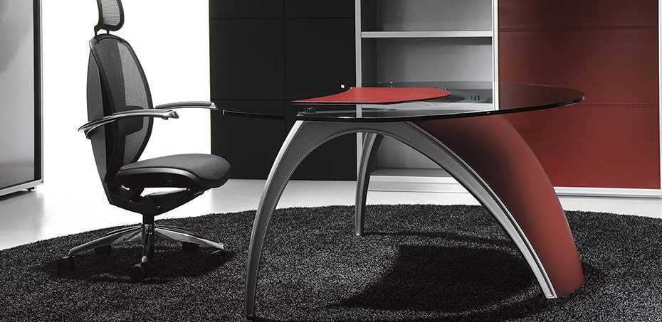 Glass top desk Luna by Uffix, designer Pininfarina